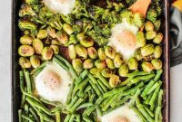 One Pan Veggie Breakfast Bowls