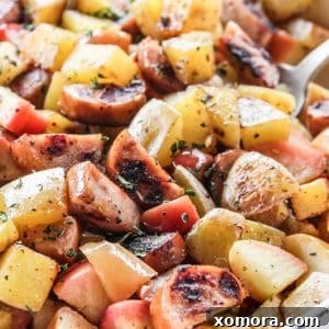 Egg-Free Chicken Apple Breakfast Hash, garnished with fresh parsley.