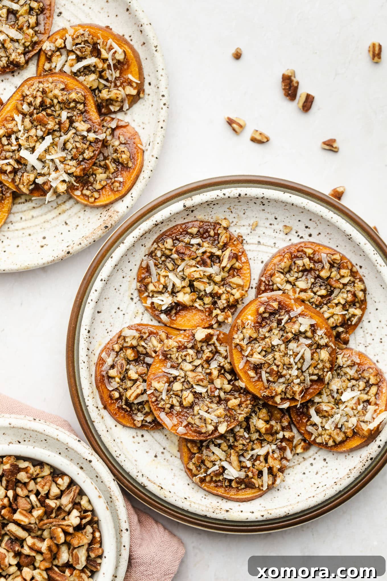 Baked Sweet Potato Slices with Cinnamon Pecan Crumble